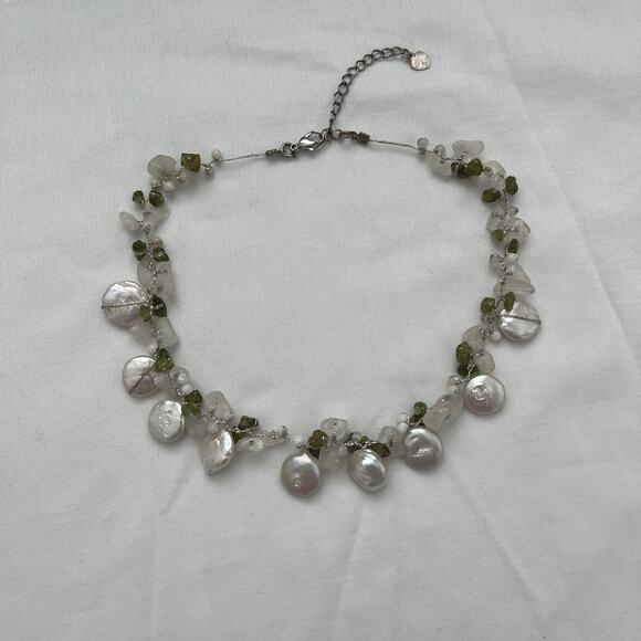 Coin pearl Chocker necklace with chips of Peridot and clear quartz - Picture 1 of 6